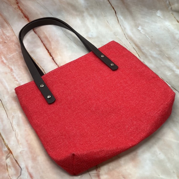 RED(V) Handbags & Tote Bags